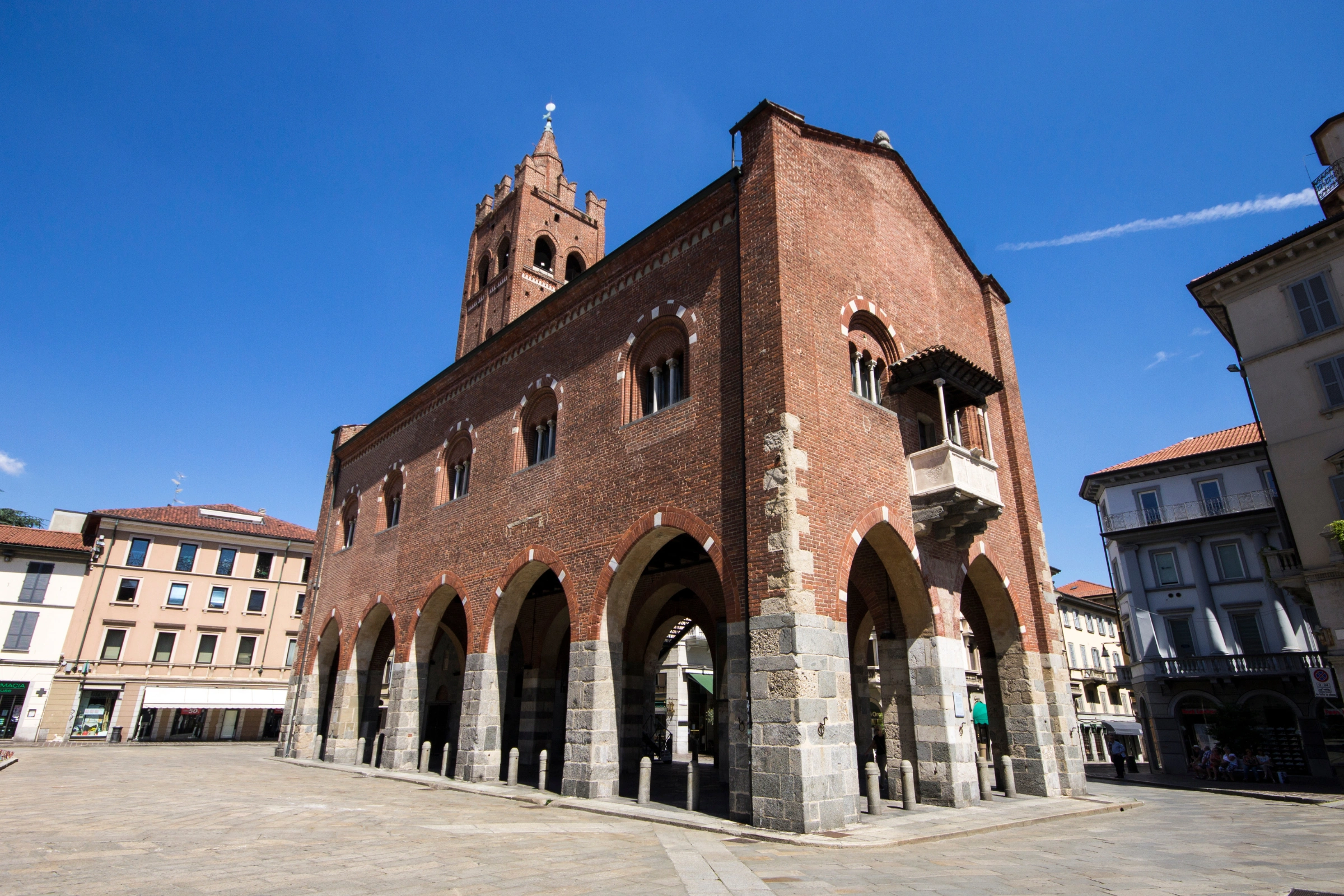 Monza[1].webp